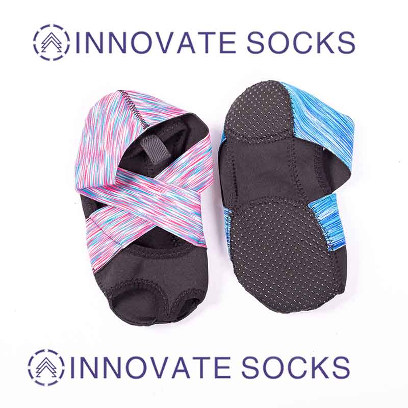 High Quality Yoga Socks women Wholesale Yoga Pilates Fitness Training Socks Shoes-4.jpg