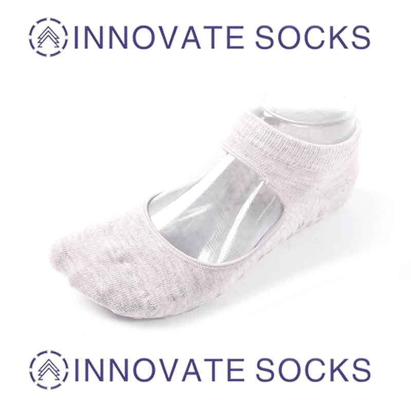 Women Yoga Silicone Grips Anti-slip Socks Perfect for Pilates Barre Ballet Dance-2.jpg