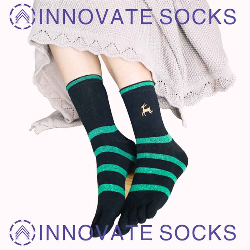 Christmas Five Toe Winter Tube Cotton Thick Sweat-absorbing Warm Cartoon Socks-2.jpg